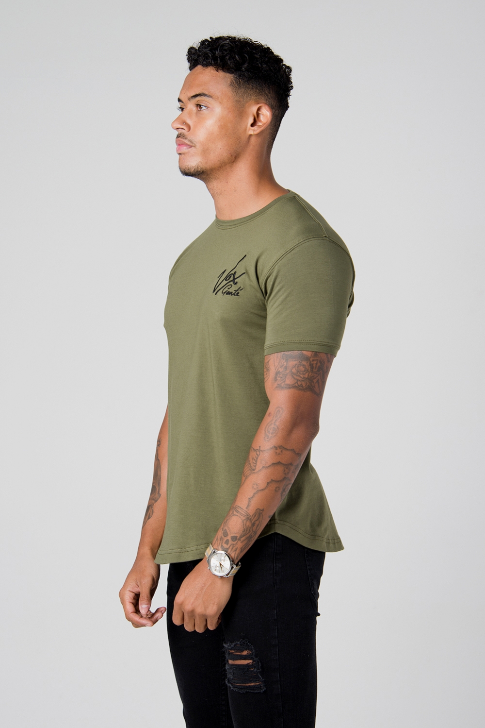 fitted t-shirt